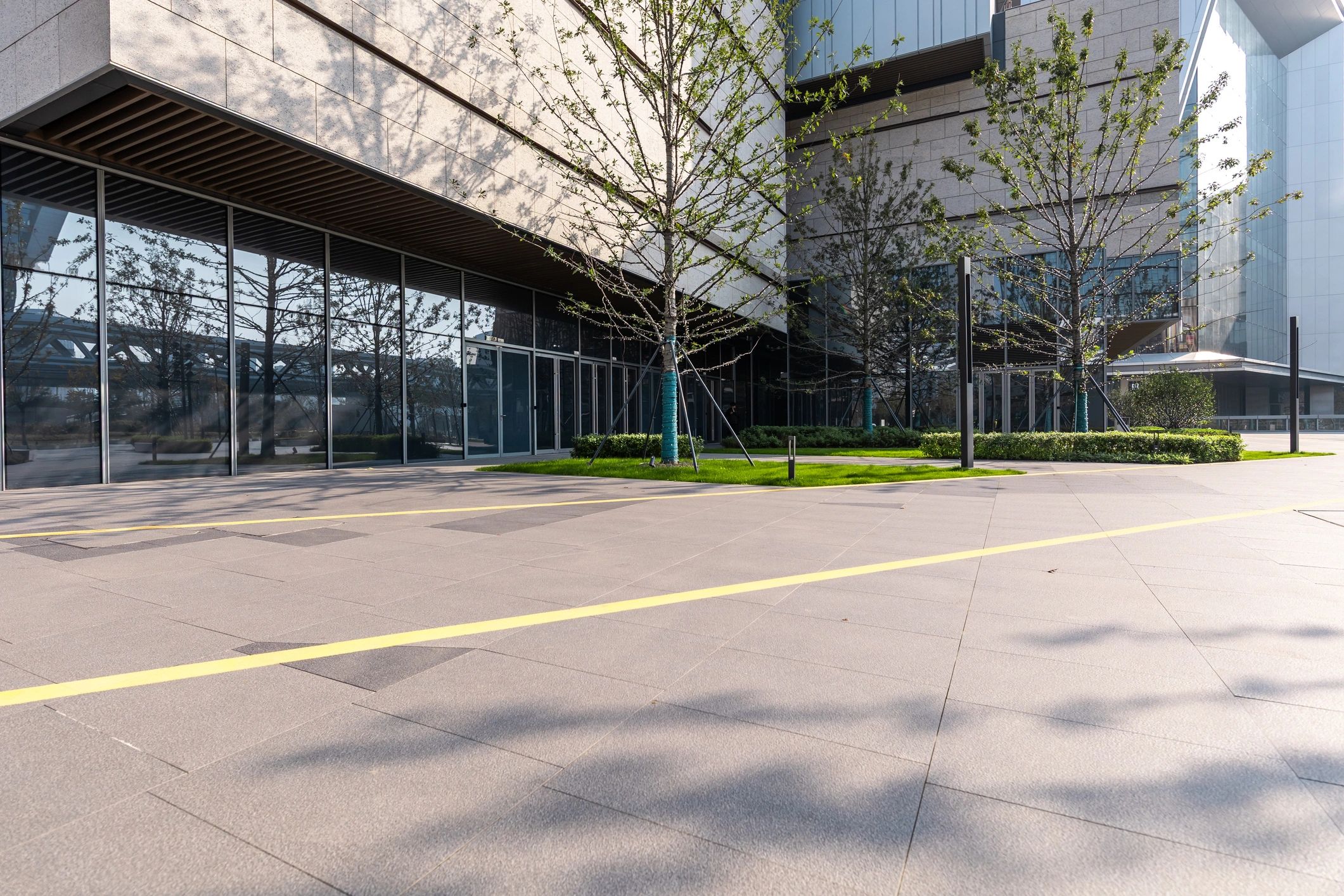 Commercial exterior cleaning service